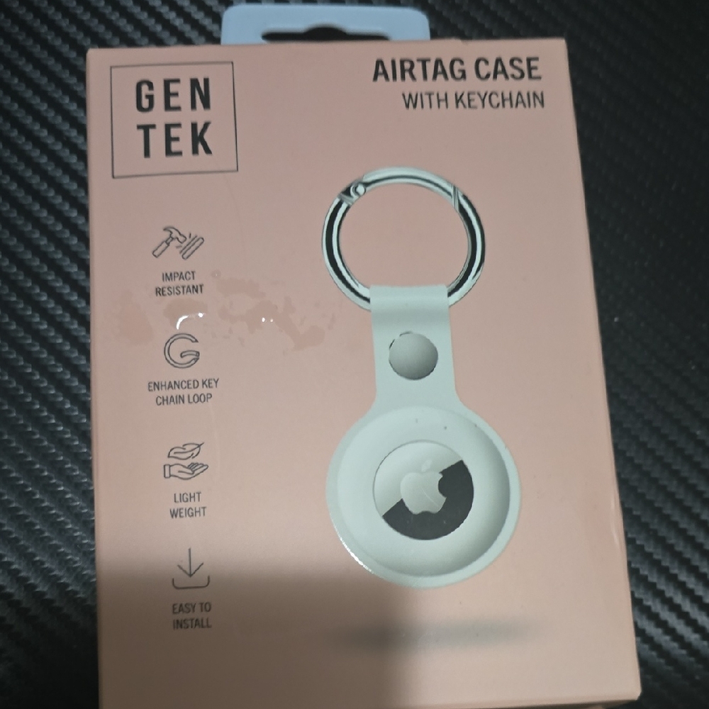 Gen Tek White Airtag Case with Keychain